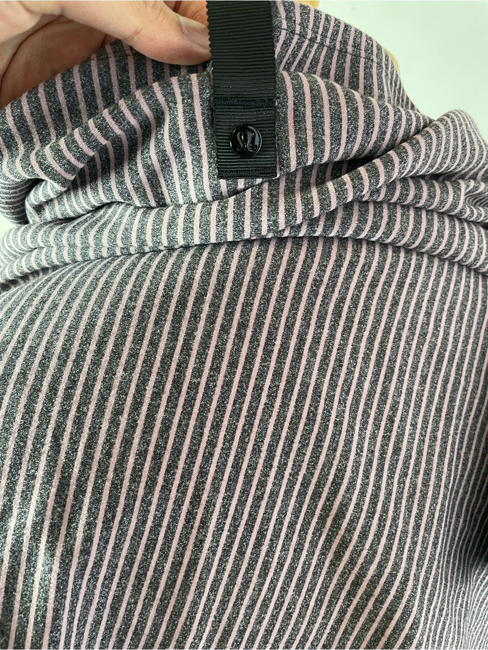 Lululemon Vinyasa Reversible Scarf Gray Pink Stripe Snap Wrap Yoga Athleisure - Picture 5 of 10